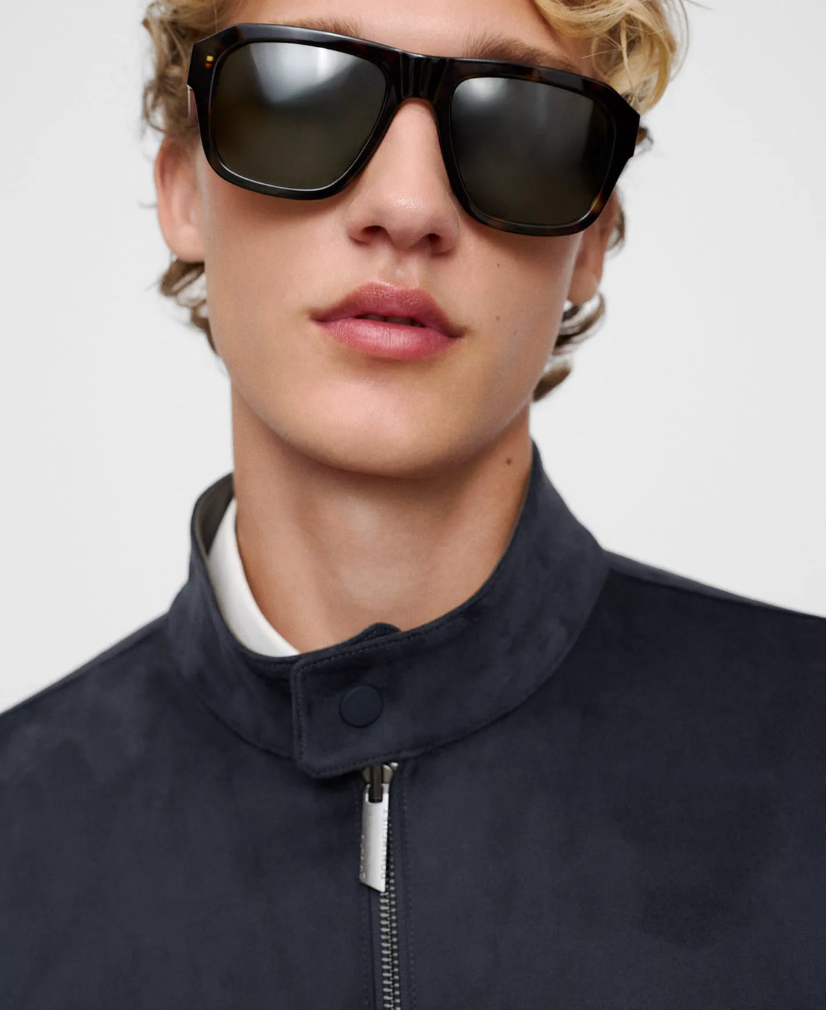 Tan/Navy Blue