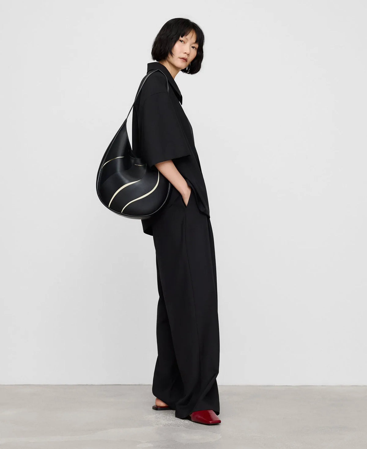 Black/Ecru