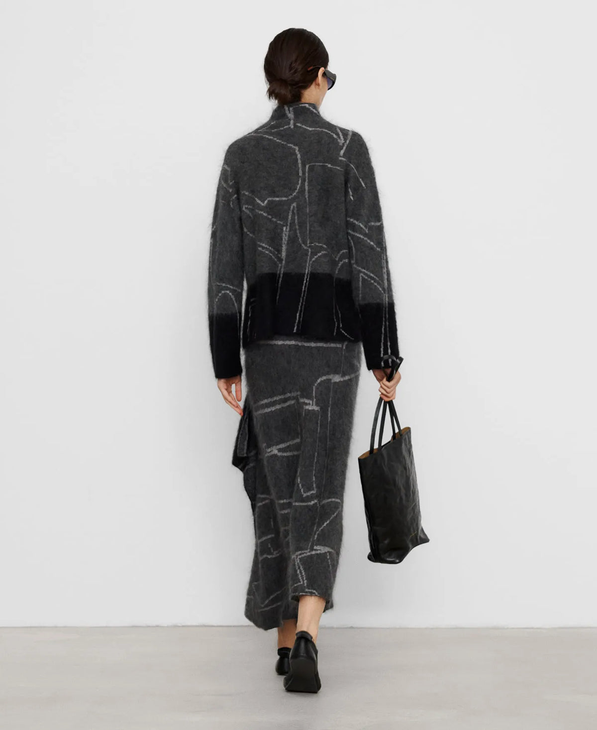 Grey/Black