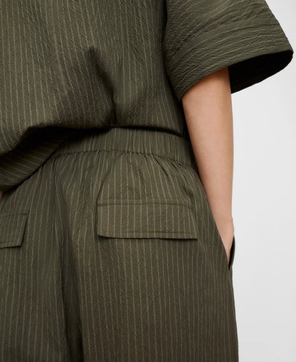 Green/grey